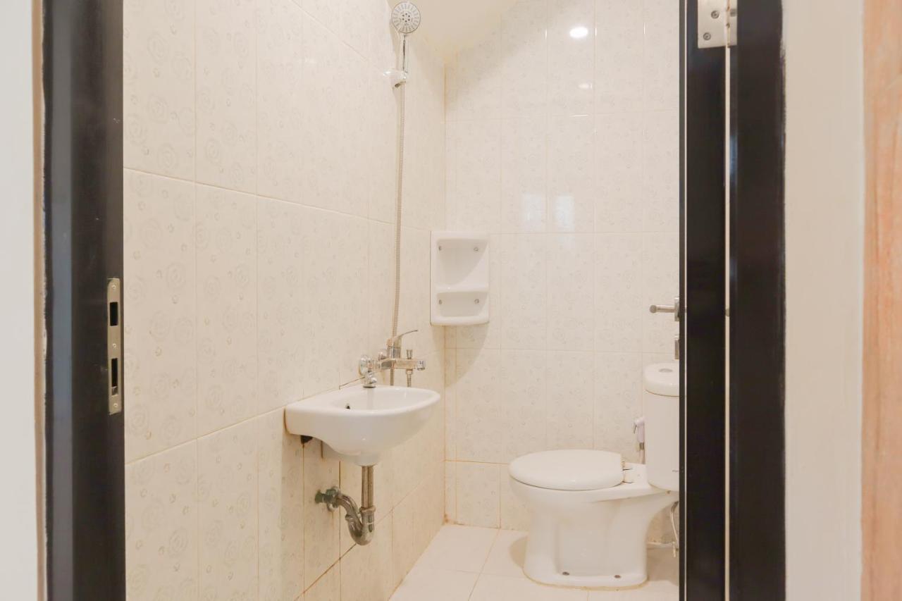 Oyo 2768 Oq Residence Jakarta Exteriör bild